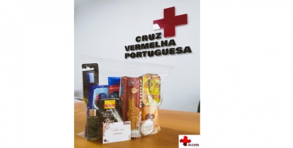 Cruz Vermelha de Coimbra: kit para a população em situação de sem-abrigo construído pela comunidade